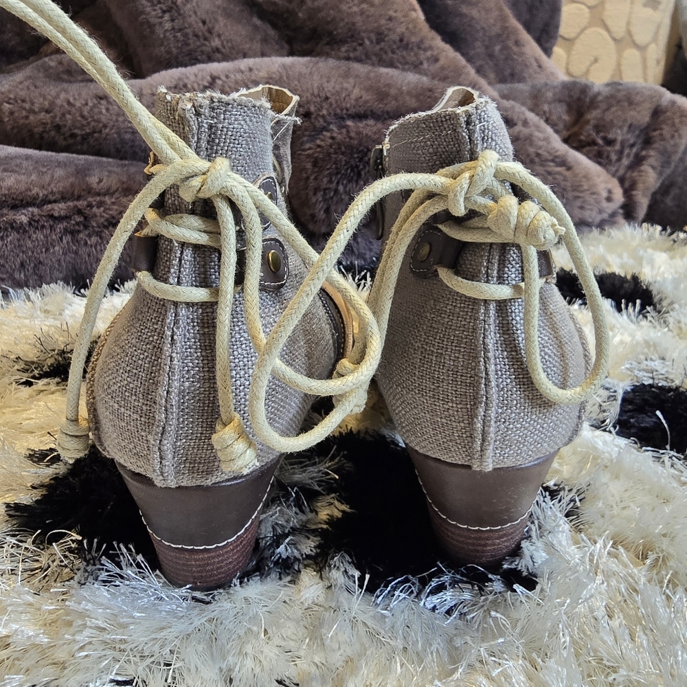 Corky's Elite Mixed Leather Ankle Booties - Picture 4 of 9